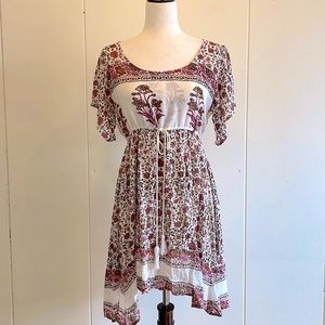 Fashion Fuse Dress Small Floral Pink Purple Excellent Condition Ties At Waist